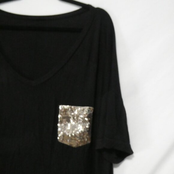 Unbranded | P2P 24 inches | Black U-Neck Top With Sequined Pocket - Picture 5 of 13